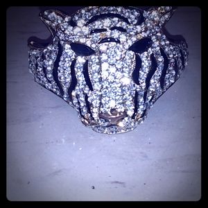 3/$20 - Lioness bracelet